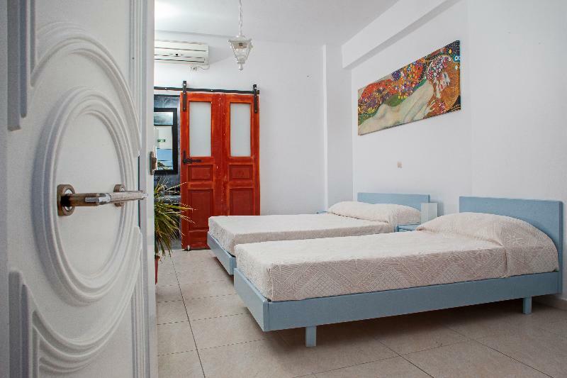 Arlene Boutique 3* Mesaria