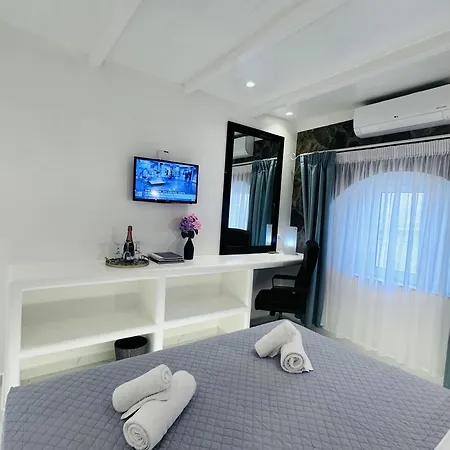 Arlene Boutique Hotel Mesaria Exterior photo